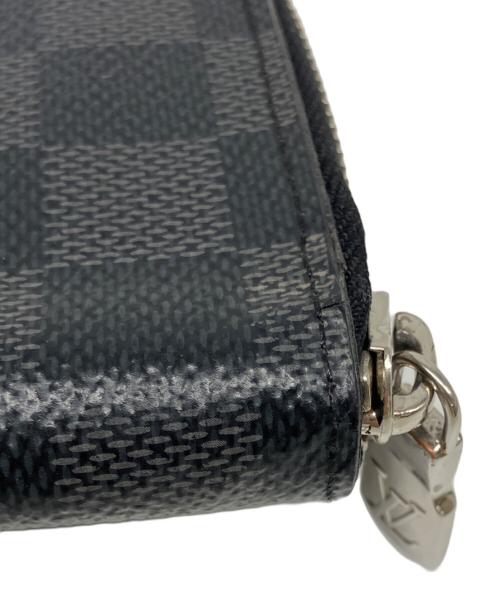 LOUIS VUITTON（ルイ ヴィトン）LOUIS VUITTON (ルイ ヴィトン) ジッピーウォレット ヴェルティカル グレーの古着・服飾アイテム