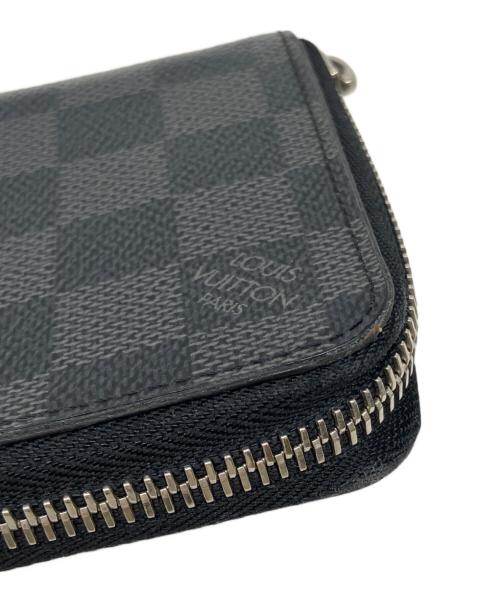 LOUIS VUITTON（ルイ ヴィトン）LOUIS VUITTON (ルイ ヴィトン) ジッピーウォレット ヴェルティカル グレーの古着・服飾アイテム