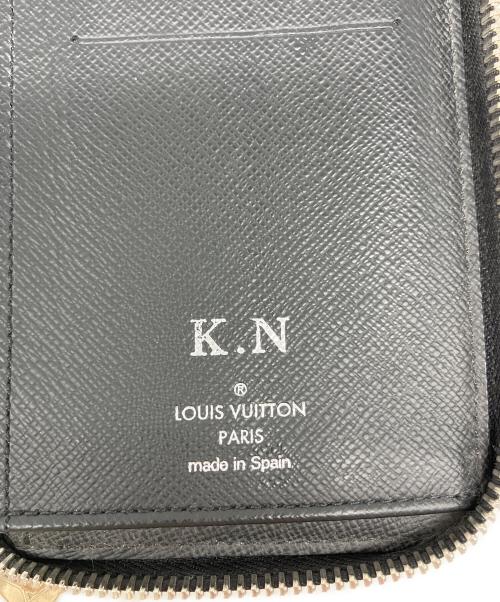LOUIS VUITTON（ルイ ヴィトン）LOUIS VUITTON (ルイ ヴィトン) ジッピーウォレット ヴェルティカル グレーの古着・服飾アイテム