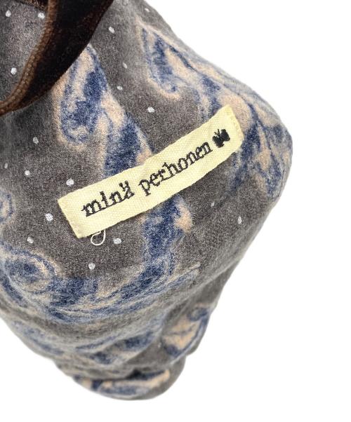 mina perhonen（ミナ ペルホネン）mina perhonen (ミナ ペルホネン) snow candleポーチ グレーの古着・服飾アイテム