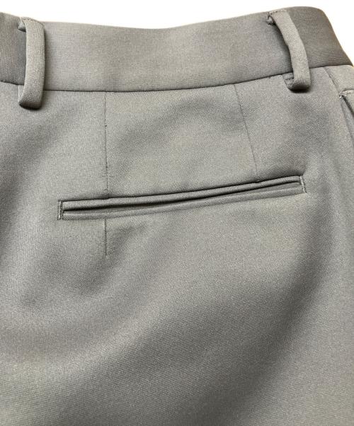 NEAT（ニート）NEAT (ニート) ツータックポリスラックス グレー サイズ:46の古着・服飾アイテム