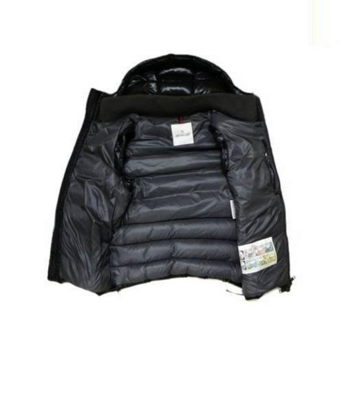 MONCLER（モンクレール）MONCLER (モンクレール) ダウンベスト ブラック サイズ:SIZE 3 BARTHOLOMEの古着・服飾アイテム