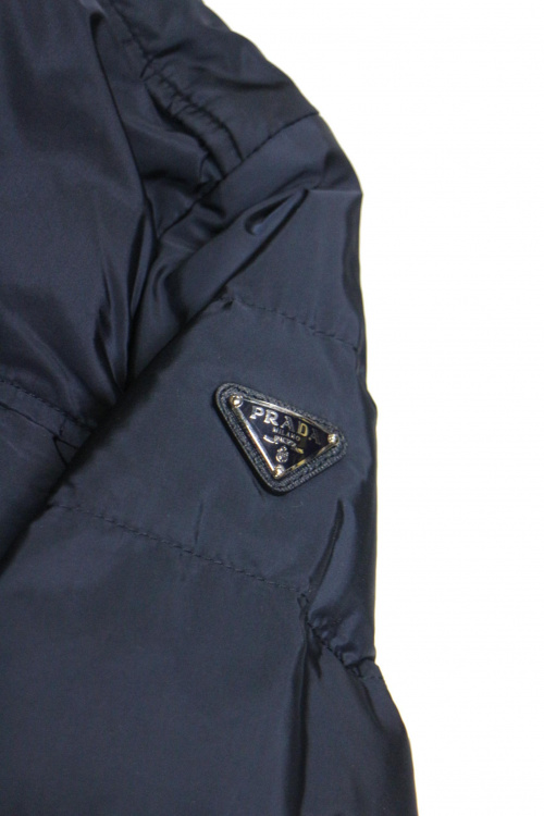 PRADA（プラダ）PRADA (プラダ) ノーカラーライトダウンジャケット サイズ:38の古着・服飾アイテム