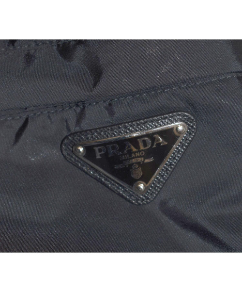 PRADA（プラダ）PRADA (プラダ) ロゴプレート付ナイロンジャケット ブラック サイズ:SIZE Lの古着・服飾アイテム