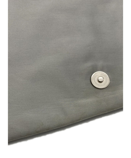 CHANEL（シャネル）CHANEL (シャネル) ショルダーバッグ シルバー スポーツ 10681282の古着・服飾アイテム