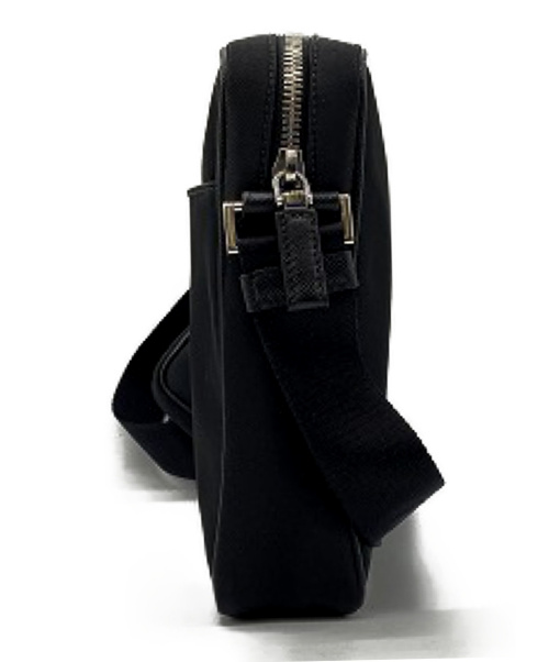 PRADA（プラダ）PRADA (プラダ) クロスボディーバッグ ブラック TESSUTO 2VH112の古着・服飾アイテム