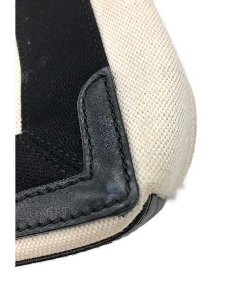 BALENCIAGA（バレンシアガ）BALENCIAGA (バレンシアガ) ショルダーバッグ ベージュ 390346-1081 A538735の古着・服飾アイテム