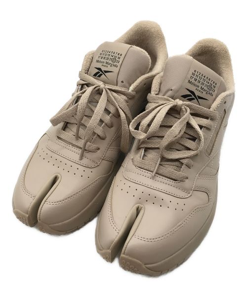 Maison Margiela（メゾンマルジェラ）Maison Margiela×Reebok (メゾンマルジェラ×リーボック) CLASSIC LEATHER TABI スニーカー ベージュ サイズ:27.5cmの古着・服飾アイテム