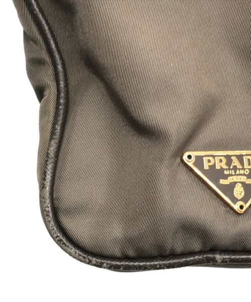 PRADA（プラダ）PRADA (プラダ) ナイロンショルダーバッグ グレーの古着・服飾アイテム