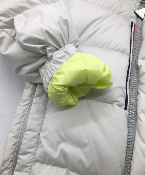 MONCLER（モンクレール）MONCLER (モンクレール) KOUNEN  /コウエン / ダウンジャケット ホワイト サイズ:3の古着・服飾アイテム