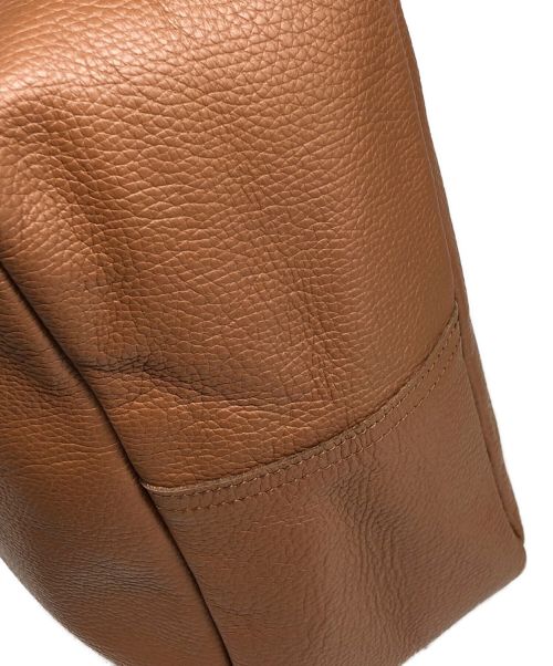 YOUNG & OLSEN The DRYGOODS STORE（ヤングアンドオルセン ザ ドライグッズストア）YOUNG & OLSEN The DRYGOODS STORE (ヤングアンドオルセン ザ ドライグッズストア) エンボスレザー トートバッグ ブラウンの古着・服飾アイテム