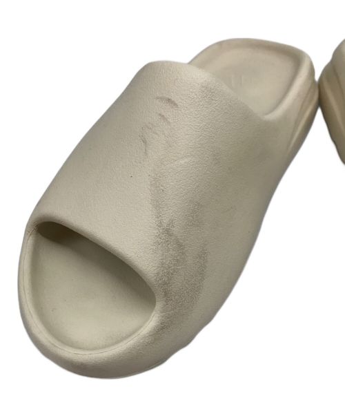 adidas（アディダス）adidas (アディダス) yeezy SLIDE/イージースライド ベージュ サイズ:5USの古着・服飾アイテム