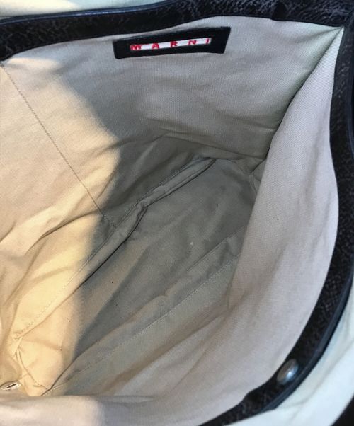 MARNI（マルニ）MARNI (マルニ) ストライプトートバッグ ブラックの古着・服飾アイテム