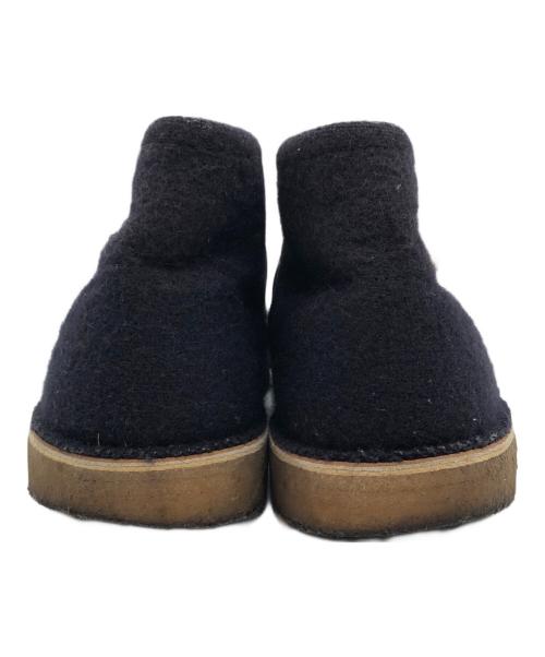 CLARKS（クラークス）CLARKS (クラークス) GLOVER ALL (グローバーオール) コラボチャッカーブーツ ネイビー サイズ:8 1/2の古着・服飾アイテム