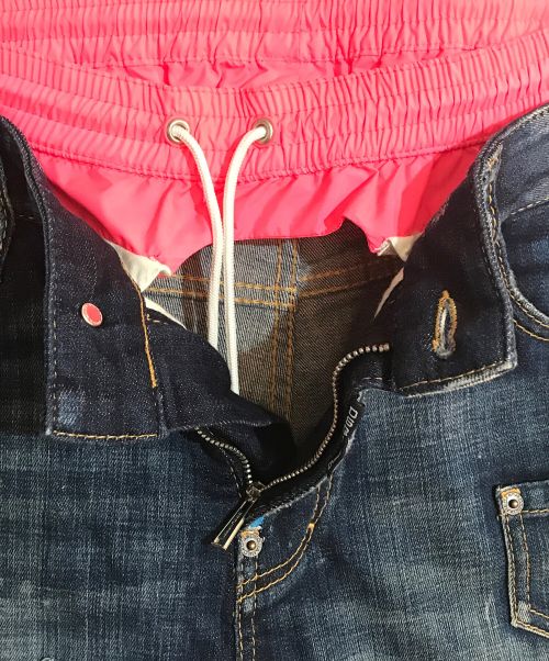 DSQUARED2（ディースクエアード）DSQUARED2 (ディースクエアード) フェイクレイヤードデニムショーツ インディゴ サイズ:42の古着・服飾アイテム