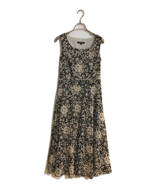 LAURA ASHLEY（ローラ アシュレイ）LAURA ASHLEY (ローラ アシュレイ) 花柄フレアAラインワンピース ブラック×ホワイト サイズ:7 未使用品の古着・服飾アイテム