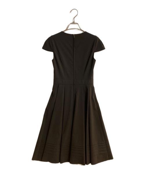 FOXEY NEWYORK（フォクシーニューヨーク）FOXEY NEWYORK (フォクシーニューヨーク) キャップスリーブ ストレッチワンピース ブラウン サイズ:40の古着・服飾アイテム