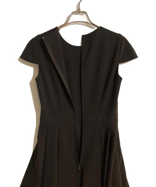 FOXEY NEWYORK（フォクシーニューヨーク）FOXEY NEWYORK (フォクシーニューヨーク) キャップスリーブ ストレッチワンピース ブラウン サイズ:40の古着・服飾アイテム