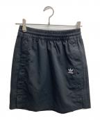 adidas Originalsアディダスオリジナル）の古着「Adicolor Essentials Rib Cropped Tee」｜ブラック