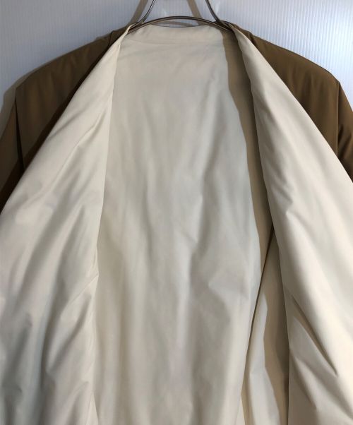 PLAIN PEOPLE（プレインピープル）PLAIN PEOPLE (プレインピープル) ト ストレッチ撥水ダウンリバーシブルノーカラーコート ブラウン サイズ:9の古着・服飾アイテム