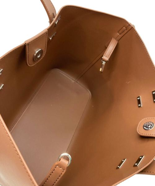 CHARLES & KEITH（チャールズアンドキース）CHARLES & KEITH (チャールズ＆キース) ダブルハンドル スローチーバッグ カラー : chocolateの古着・服飾アイテム