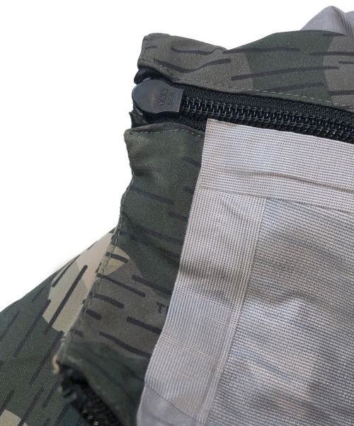 TIGHTBOOTH PRODUCTION（タイトブースプロダクション）TIGHTBOOTH PRODUCTION (タイトブースプロダクション) RAIN CAMO 3 LAYER MOUNTAIN PARKA オリーブ サイズ:XLの古着・服飾アイテム