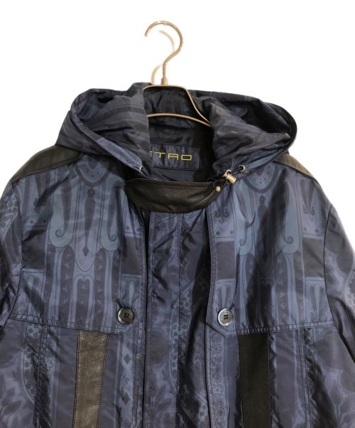 ETRO（エトロ）ETRO (エトロ) レザートリム ペイズリー柄マウンテンパーカー ネイビー サイズ:XLの古着・服飾アイテム