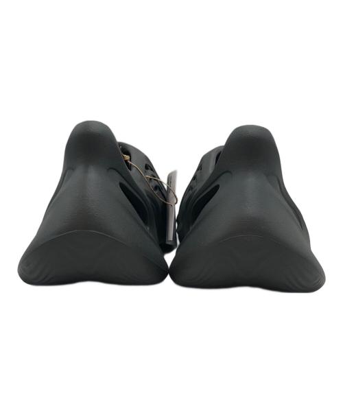 adidas（アディダス）adidas (アディダス) YEEZY FOAM RUNNER CARBON/イージーフォームランナーカーボン グレー サイズ:27.5㎝ 未使用品の古着・服飾アイテム