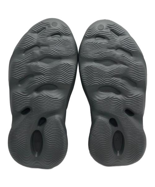 adidas（アディダス）adidas (アディダス) YEEZY FOAM RUNNER CARBON/イージーフォームランナーカーボン グレー サイズ:27.5㎝ 未使用品の古着・服飾アイテム