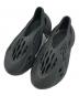 adidas（アディダス）の古着「YEEZY FOAM RUNNER CARBON/イージーフォームランナーカーボン」｜グレー