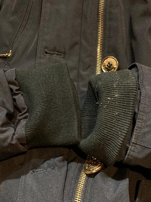 MICHAEL KORS（マイケル・コース）MICHAEL KORS (マイケル・コース) ロゴワッペンファー付きダウンコート ブラック サイズ:Sの古着・服飾アイテム