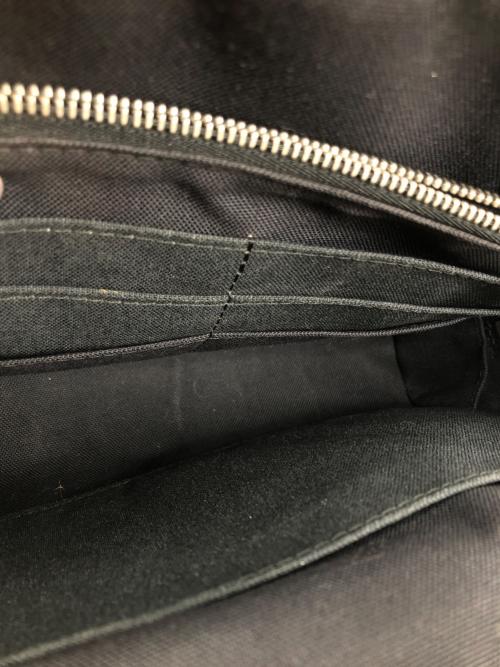 LOUIS VUITTON（ルイ ヴィトン）LOUIS VUITTON (ルイ ヴィトン) エピオシュクラッチバッグ ブラックの古着・服飾アイテム