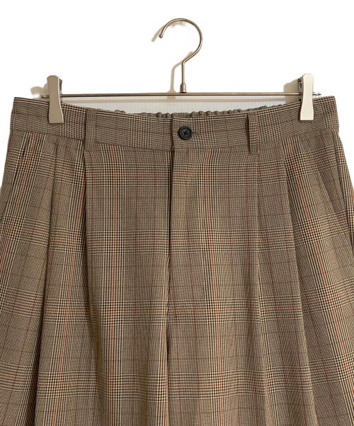 neucon（ニューコン）neucon (ニューコン) ストライプ/チェック ワイドスラックスパンツ ベージュ サイズ:2の古着・服飾アイテム