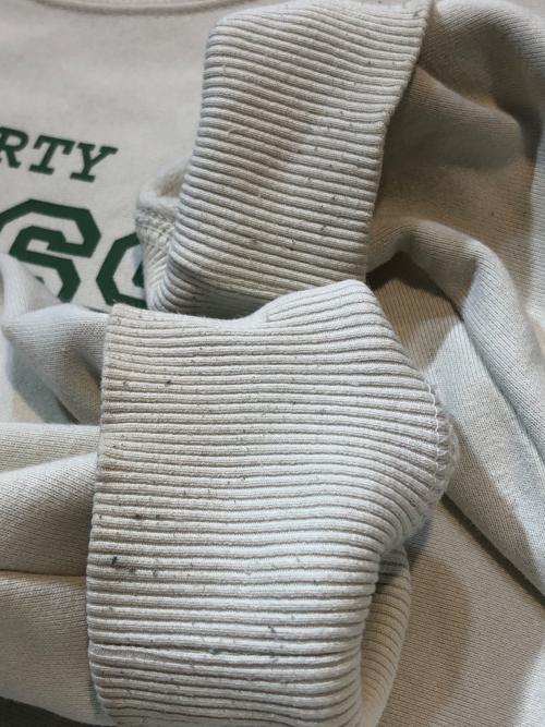 stussy（ステューシー）stussy (ステューシー) PROPERTY OF CREW アイボリー×グリーン サイズ:Sの古着・服飾アイテム