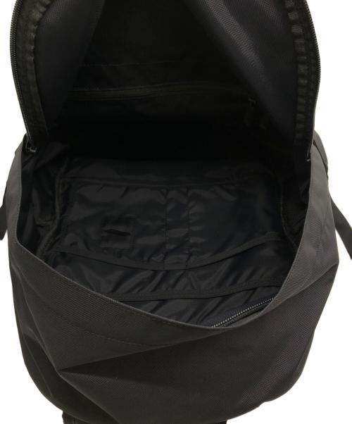 MONOLITH（モノリス）MONOLITH (モノリス) BACKPACK STANDARD SOLID M ブラックの古着・服飾アイテム
