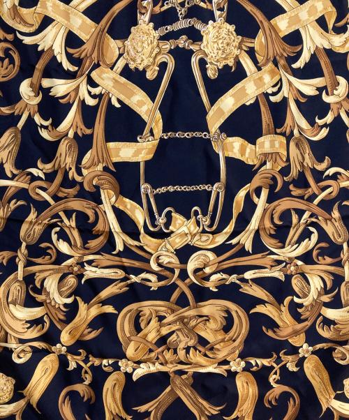 HERMES（エルメス）HERMES (エルメス) カレ90 LE MORS A LA CONETABLE 轡の気品 ブラック×イエローの古着・服飾アイテム