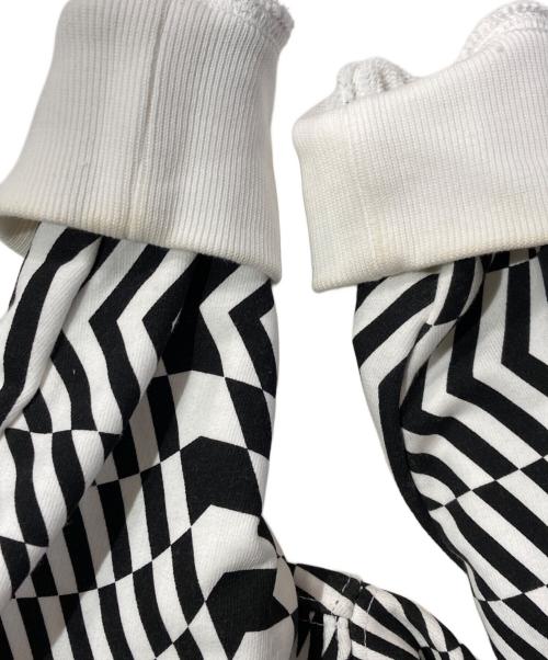 PALACE（パレス）PALACE (パレス) VERTIGO HOOD ホワイト×ブラック サイズ:Ｌの古着・服飾アイテム