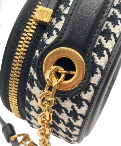 Christian Dior（クリスチャン ディオール）Christian Dior (クリスチャン ディオール) オーバルカメラバッグ ホワイト×ブラックの古着・服飾アイテム