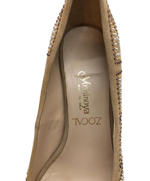 GINZA yoshinoya（銀座ヨシノヤ）GINZA yoshinoya (銀座ヨシノヤ) スタッズクリアソールパンプス ベージュ サイズ:37の古着・服飾アイテム