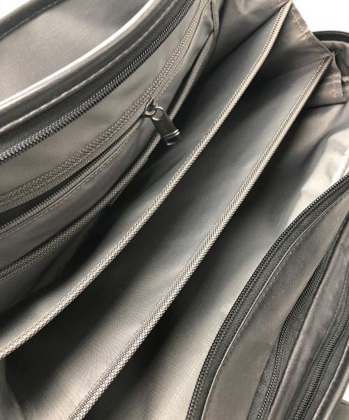 TUMI（トゥミ）TUMI (トゥミ) エクスパンダブル・オーガナイザー・ラップトップ・ブリーフ ブラックの古着・服飾アイテム