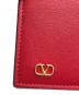 中古・古着 VALENTINO GARAVANI (ヴァレンティノ・ガラヴァーニ) ロゴモチーフウォレット レッド：19000円