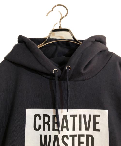 CREATIVE WASTED STORE（クリエイティブ・ウェイステッド・ストア）creative wasted store (クリエイティブ・ウェイステッド・ストア) パーカー ネイビー サイズ:ＸＸＬの古着・服飾アイテム