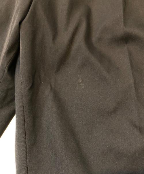 WHITE MOUNTAINEERING（ホワイトマウンテ二アニング）WHITE MOUNTAINEERING (ホワイトマウンテ二アニング) STRETCHED TWILL 1TUCK PANTS ネイビー サイズ:1の古着・服飾アイテム