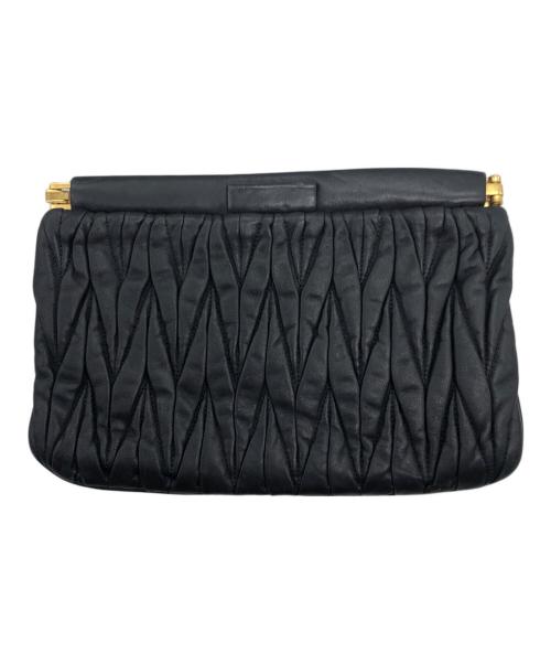 MIU MIU（ミュウミュウ）MIU MIU (ミュウミュウ) マテラッセラムスキンクラッチバッグ ブラックの古着・服飾アイテム