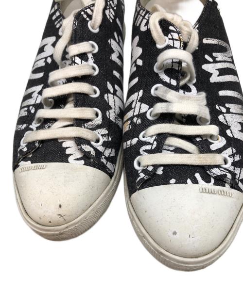 MIU MIU（ミュウミュウ）MIU MIU (ミュウミュウ) デニムローカットスニーカー グレー サイズ:23.5㎝の古着・服飾アイテム