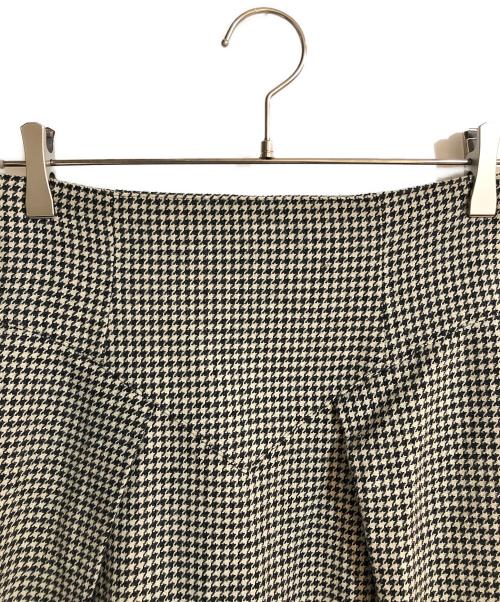 HOUGA（ホウガ）HOUGA (ホウガ) odette skirt/オデットスカート ホワイト×ブラック サイズ:FREEの古着・服飾アイテム
