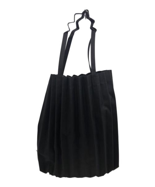 me ISSEY MIYAKE（ミーイッセイ ミヤケ）me ISSEY MIYAKE (ミーイッセイ ミヤケ) TRUNK PLEATS BAG/トランクプリーツバッグ ブラックの古着・服飾アイテム
