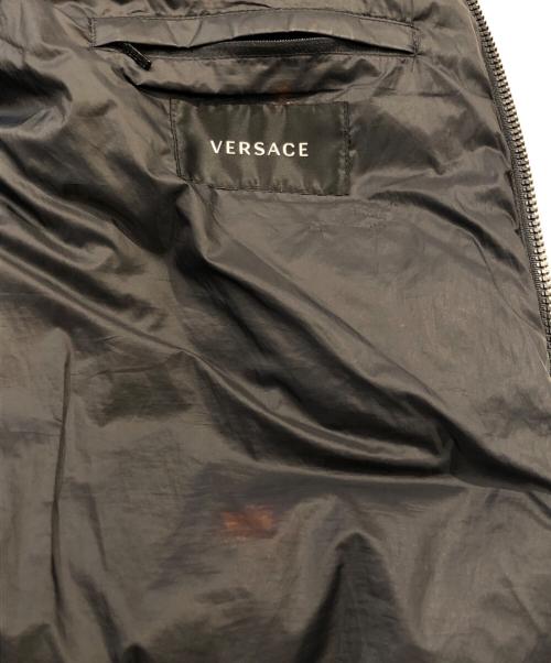 VERSACE（ヴェルサーチェ）VERSACE (ヴェルサーチェ) グレカパファージャケット ブラック サイズ:52の古着・服飾アイテム