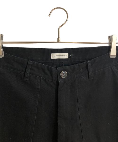 POP TRADING COMPANY（ポップトレーディングカンパニー）POP TRADING COMPANY (ポップトレーディングカンパニー) JOURNAL STANDARD (ジャーナルスタンダード) 別注ワーカーパンツ ブラック サイズ:不明の古着・服飾アイテム