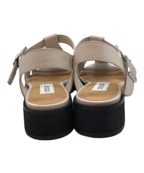 MACKINTOSH PHILOSOPHY（マッキントッシュ フィロソフィー）MACKINTOSH PHILOSOPHY (マッキントッシュ フィロソフィー) タンクソールグルカサンダル ホワイト サイズ:23cmの古着・服飾アイテム